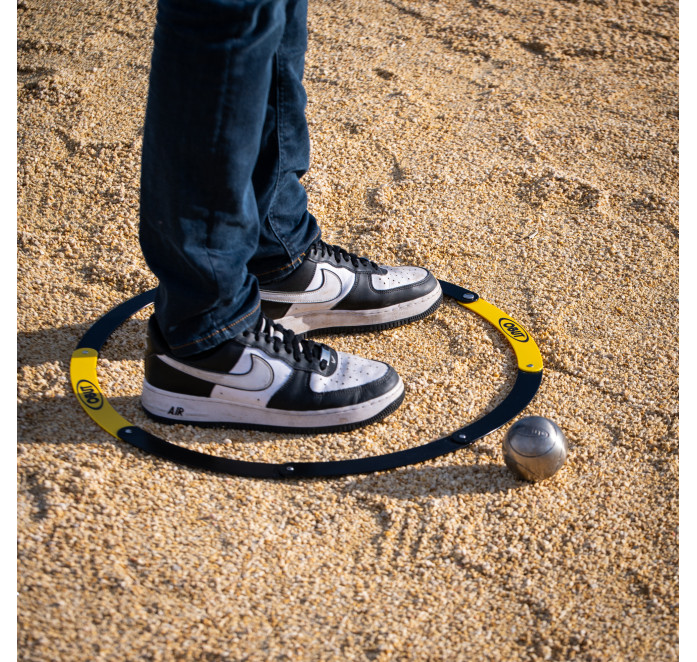 Set of 14 Obut foldable black and yellow pétanque circles Set of 14 Obut foldable black and yellow pétanque circles