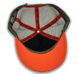 Khakifarbene Cap mit orangefarbenem Vintage-Logo