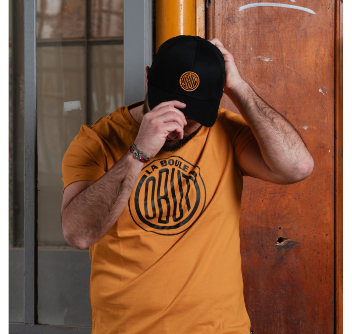 Casquette noire logo vintage moutarde