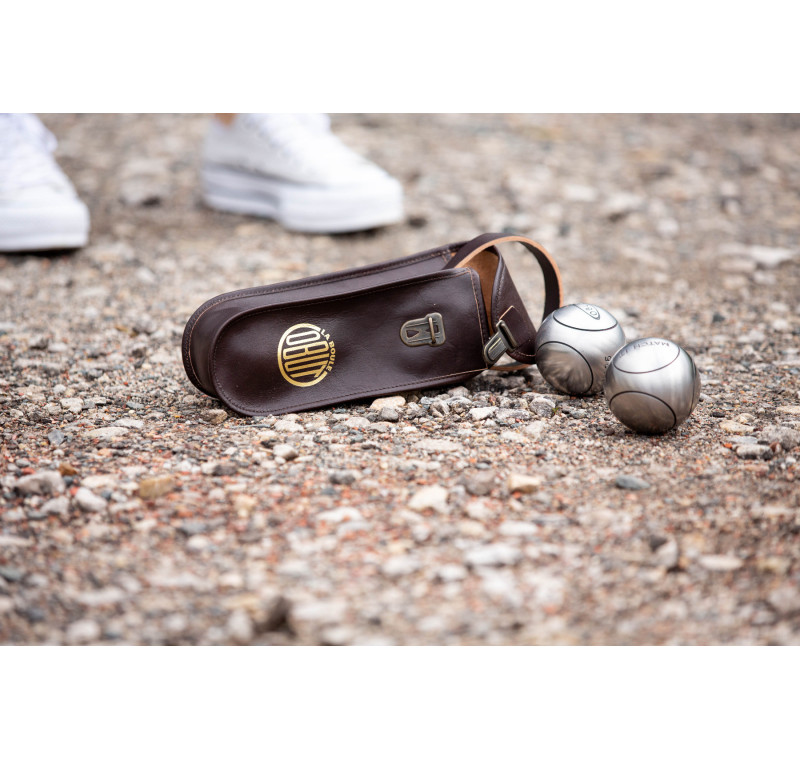 Vintage brown leather pouch