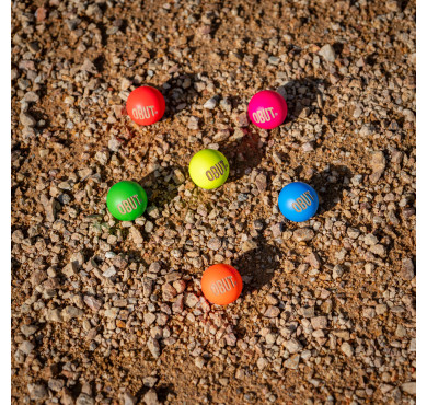 14 nät med 6 färgade lillar