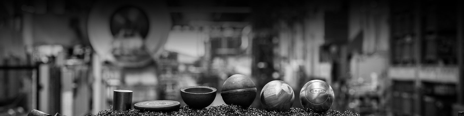 Fabrication des boules de pétanque Obut : savoir-faire français depuis 1955